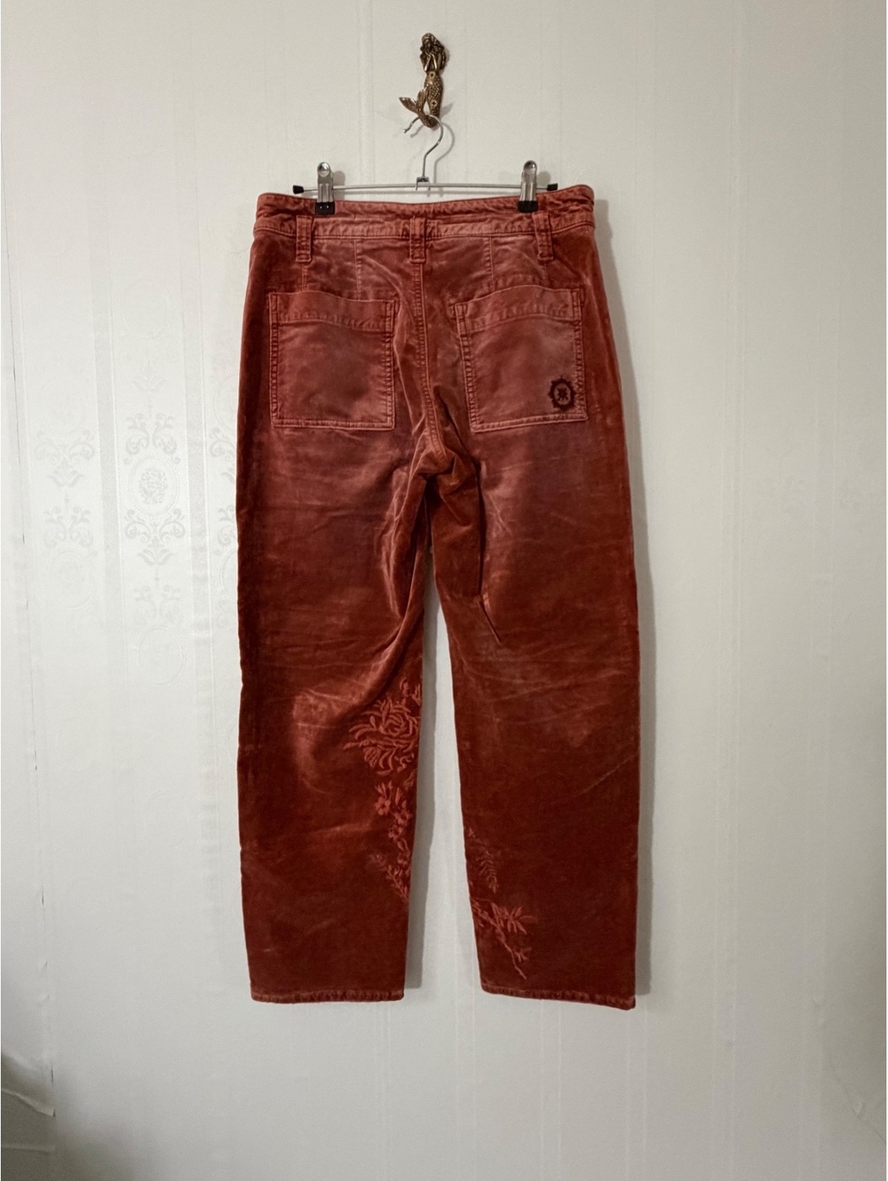 Pilcro the Wanderer Embroidered Trousers | Size 29 (US 8) - Picture 8 of 8
